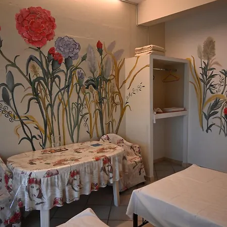 ιlias Apartment