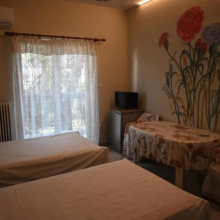 ιlias Apartment *